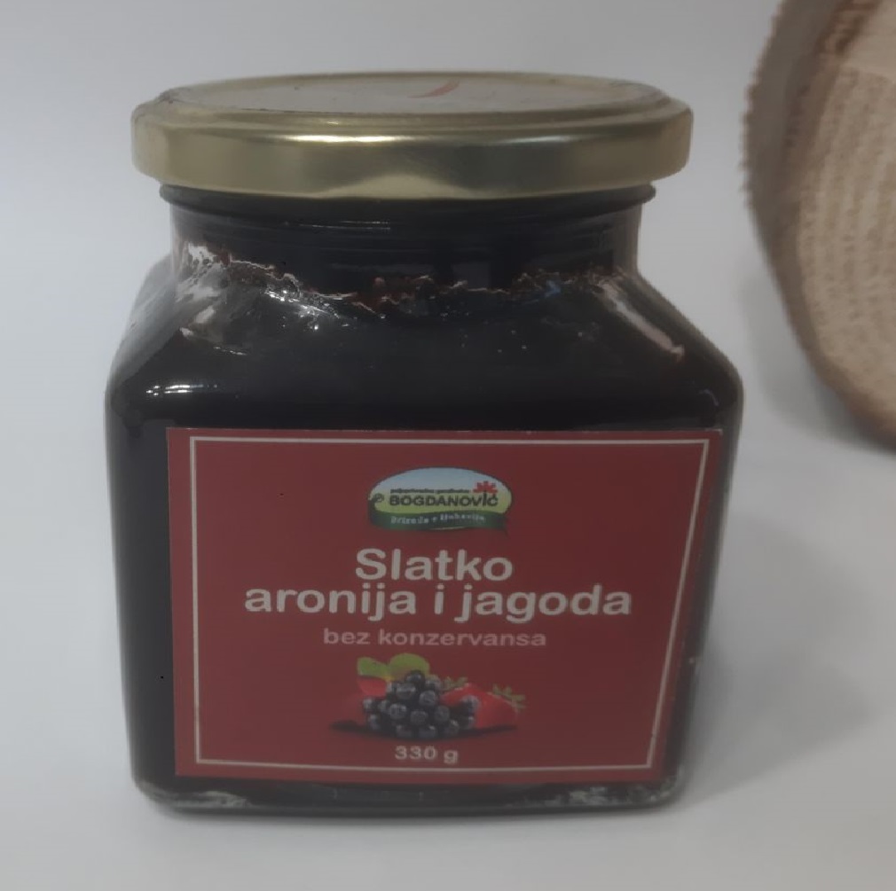 slatko aronija i jagoda
